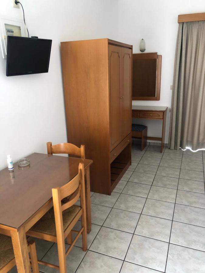Dimitris Apartments Платаньяс Екстер'єр фото